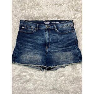 Levi's Jean high rise denim shorts 17